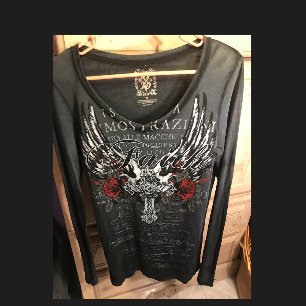 New Velvet Stone from Buckle size Medium Top